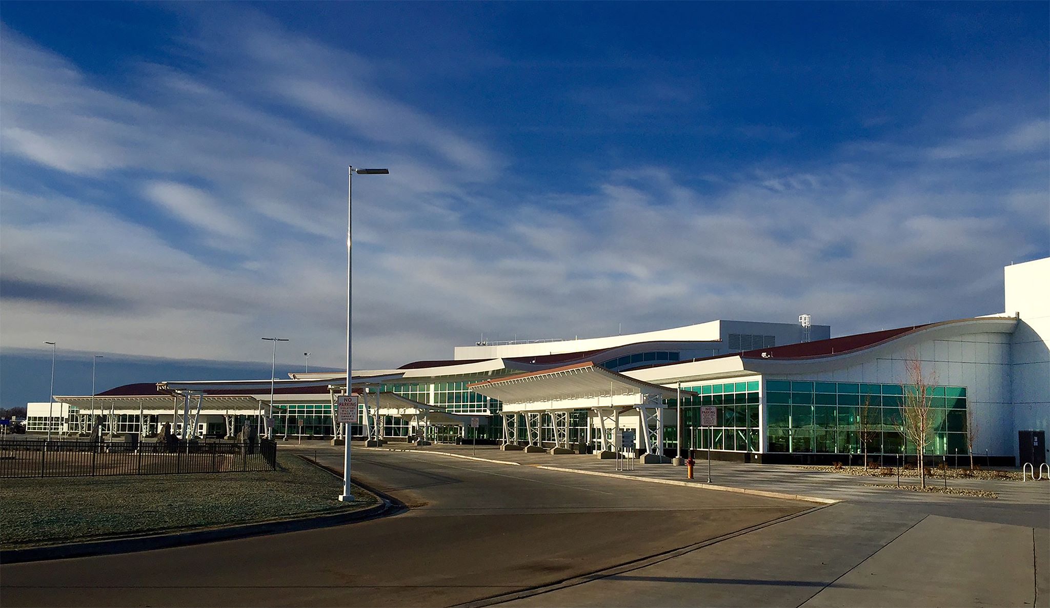 Minot_International_Airport.jpg